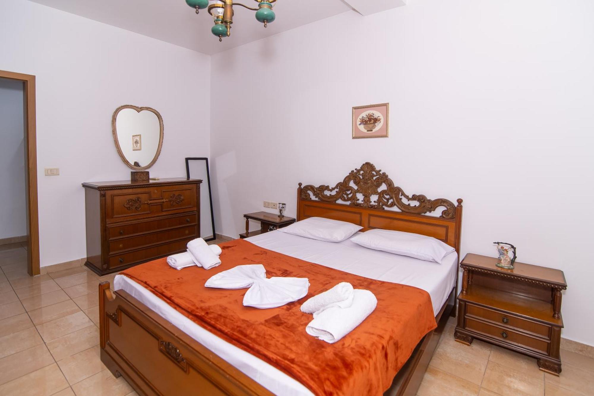 Vintage Blloku Apartment Tirana Zewnętrze zdjęcie